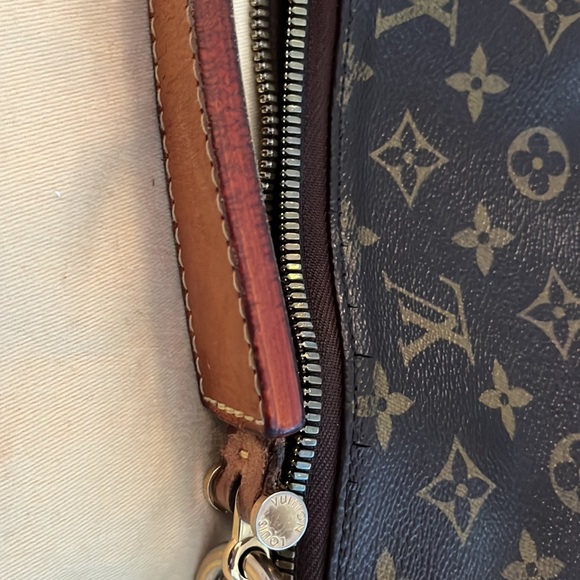 Louis Vuitton Sully MM - Picture 9 of 9